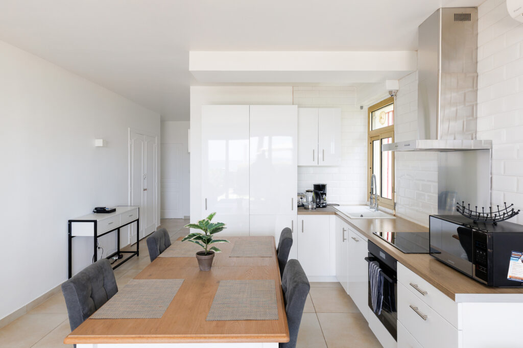 Kitchen and Dinning_01