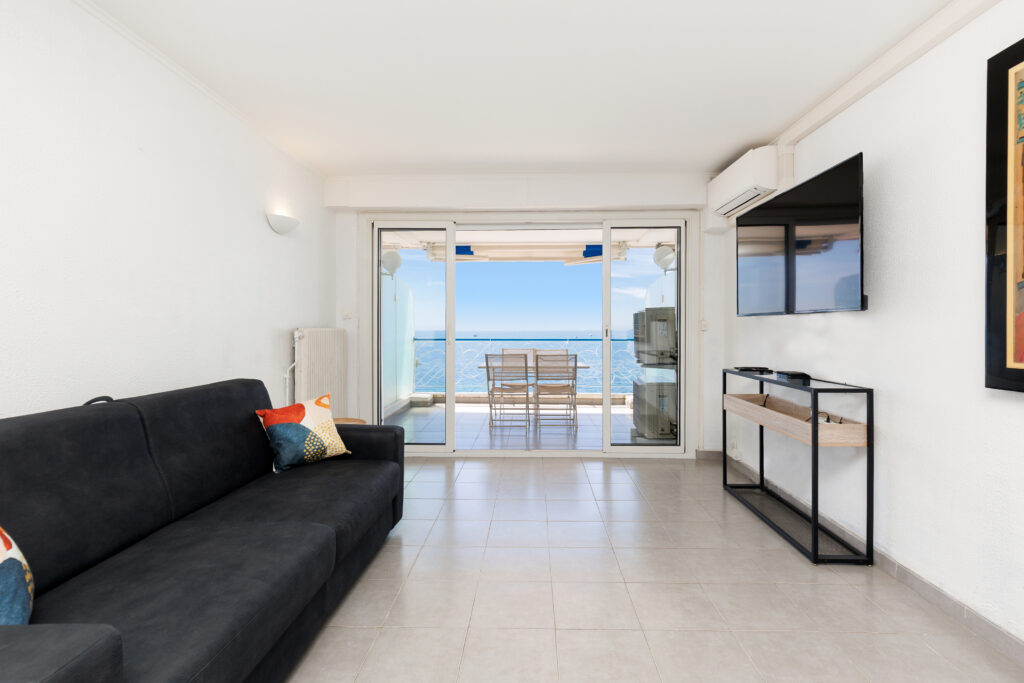 Le Start Living and View